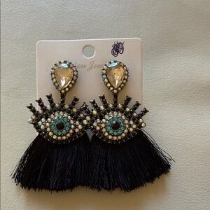 Evil eye 🧿 earrings! New!!